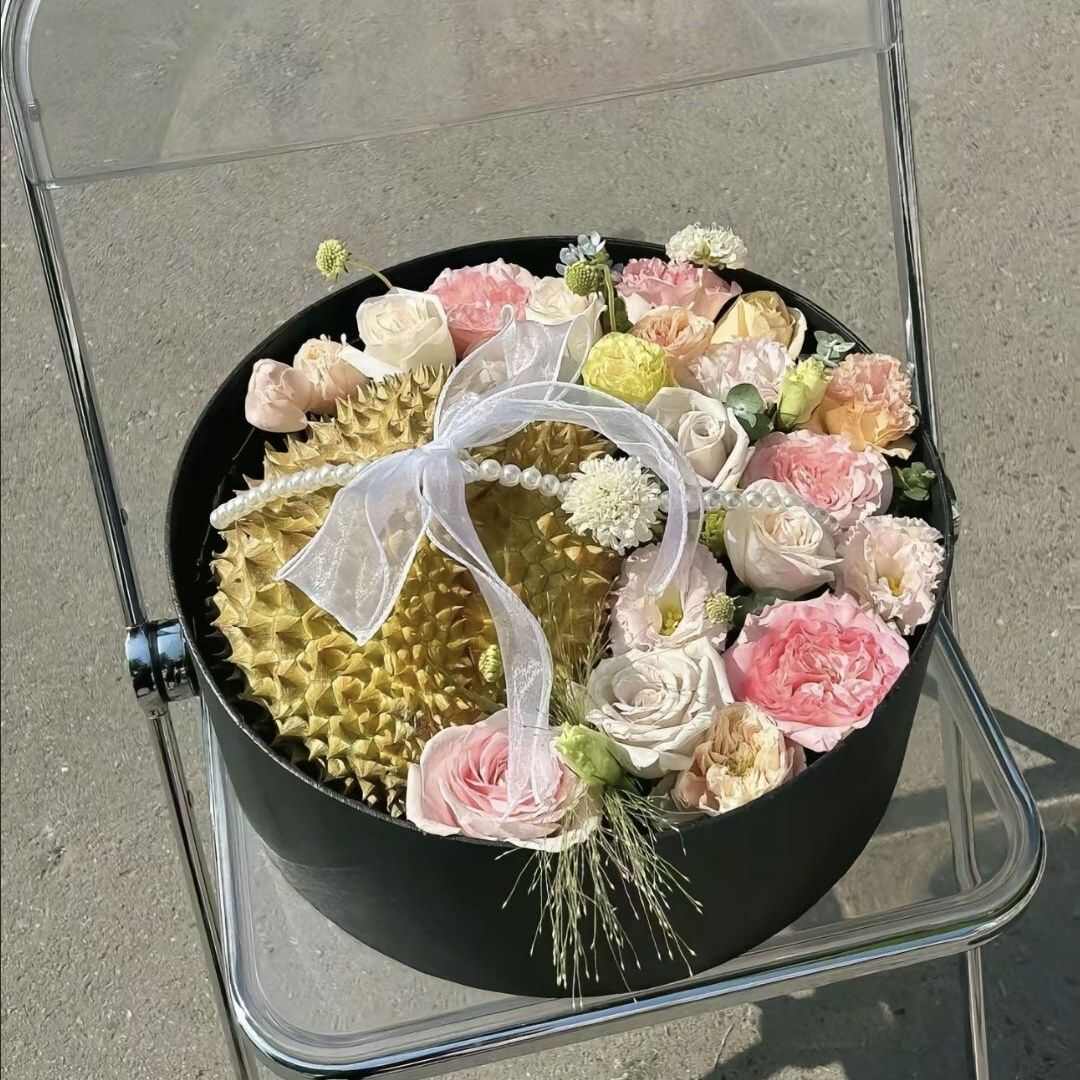 520情人节树熟金枕榴莲鲜花礼盒约5-6 斤