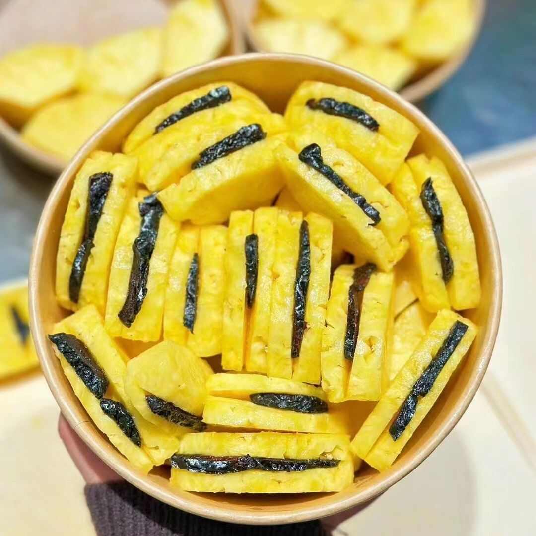 凤梨夹乌莓约500g