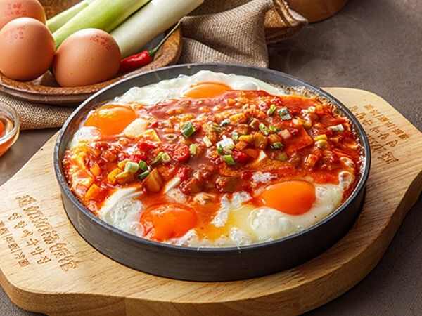 石板煎蛋豆腐（无米饭）（外卖是全熟 煎蛋，图片为堂食效果)