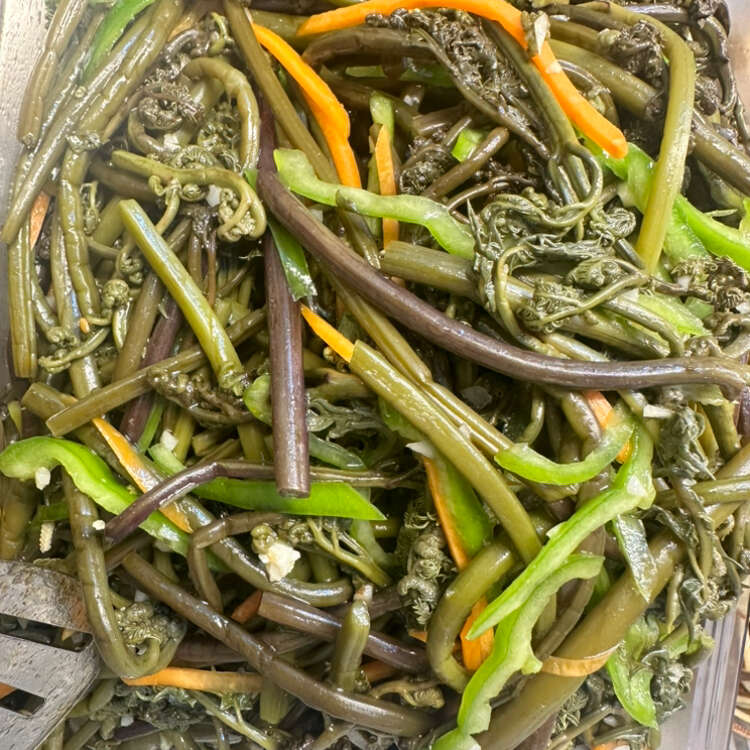 拌蕨菜/半份