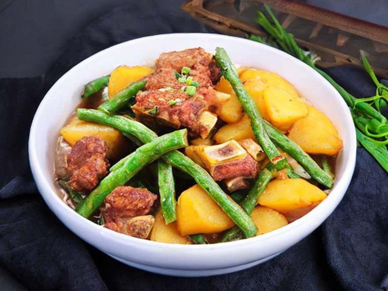 排骨炖豆角玉米土豆