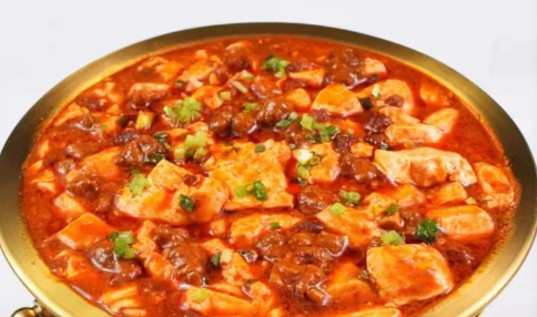 红油肉酱豆腐拌饭